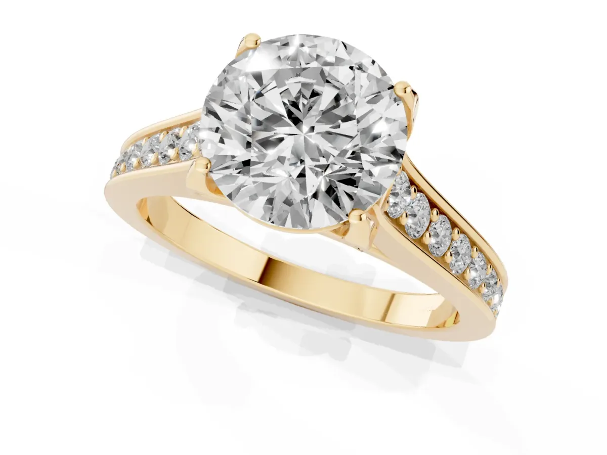 Round Cut Brilliant Cut Diamond Engagement Ring with Pavé Band and Four-Prong Setting Yellow gold
