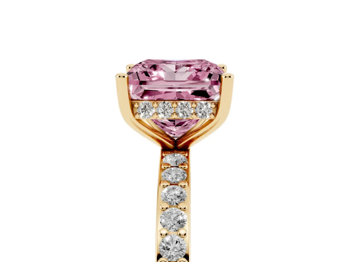 Fancy Pink Princess Cut Cut Diamond Pavé Band Ring with Four-Prong Setting Yellow gold
