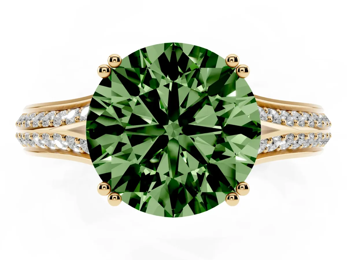 Fancy Green Round Cut Diamond Split Shank Engagement Ring with Pavé Band Yellow gold