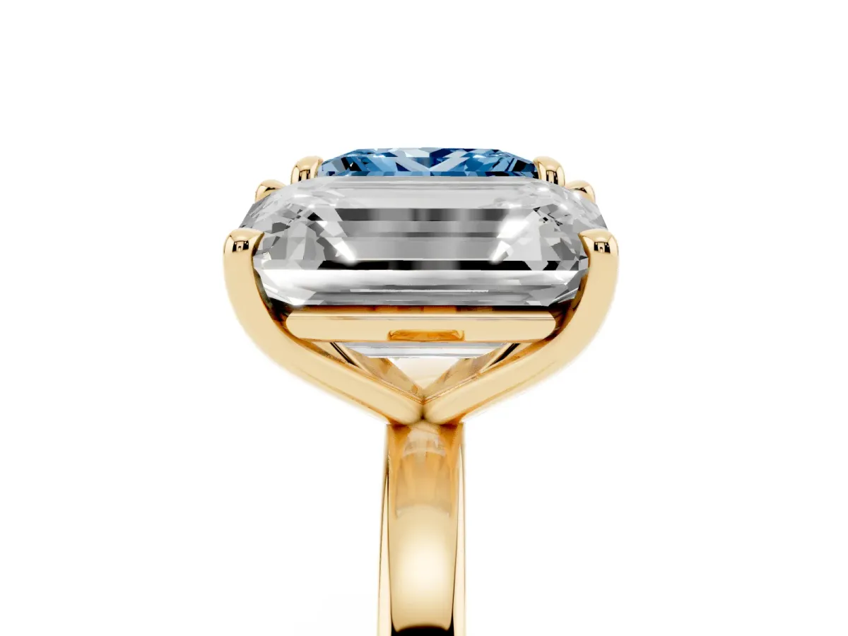 Fancy Blue Princess Cut and Emerald Cut Toi Moi Ring with Prong Setting Yellow gold