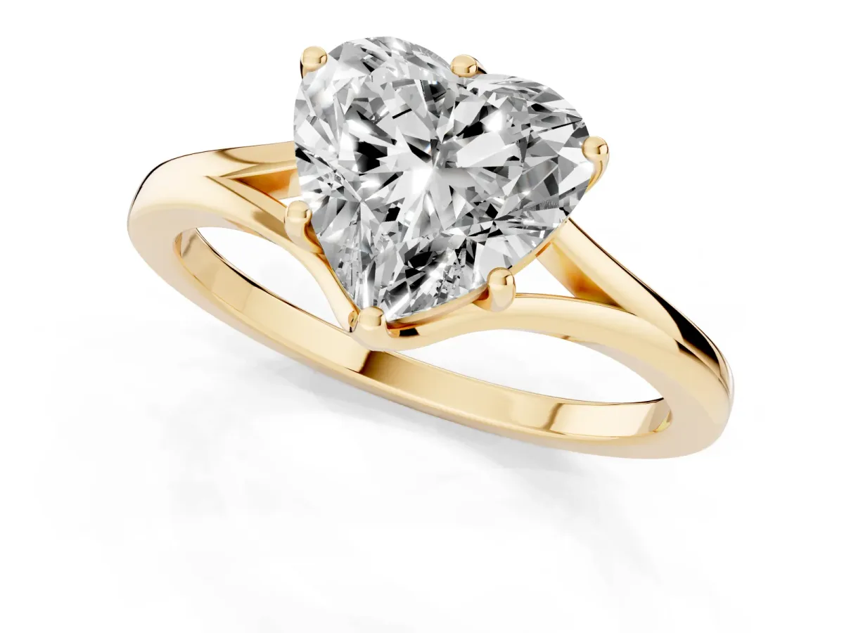 Heart Cut Solitaire Diamond Ring with Six-Prong Setting and Tapered Band Yellow gold