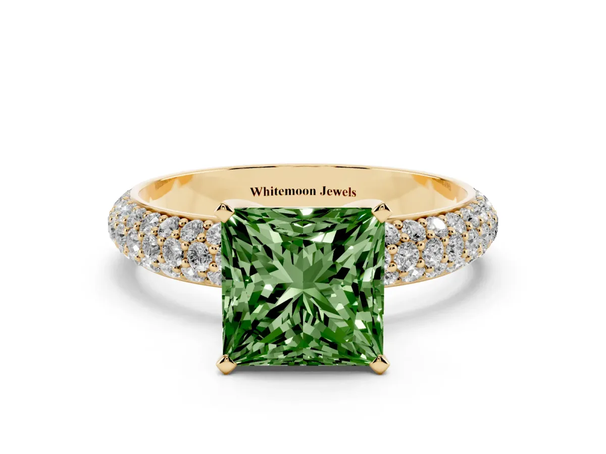 Fancy Green Princess Cut Diamond Solitaire Ring with Prong Setting and Pavé Band Yellow gold