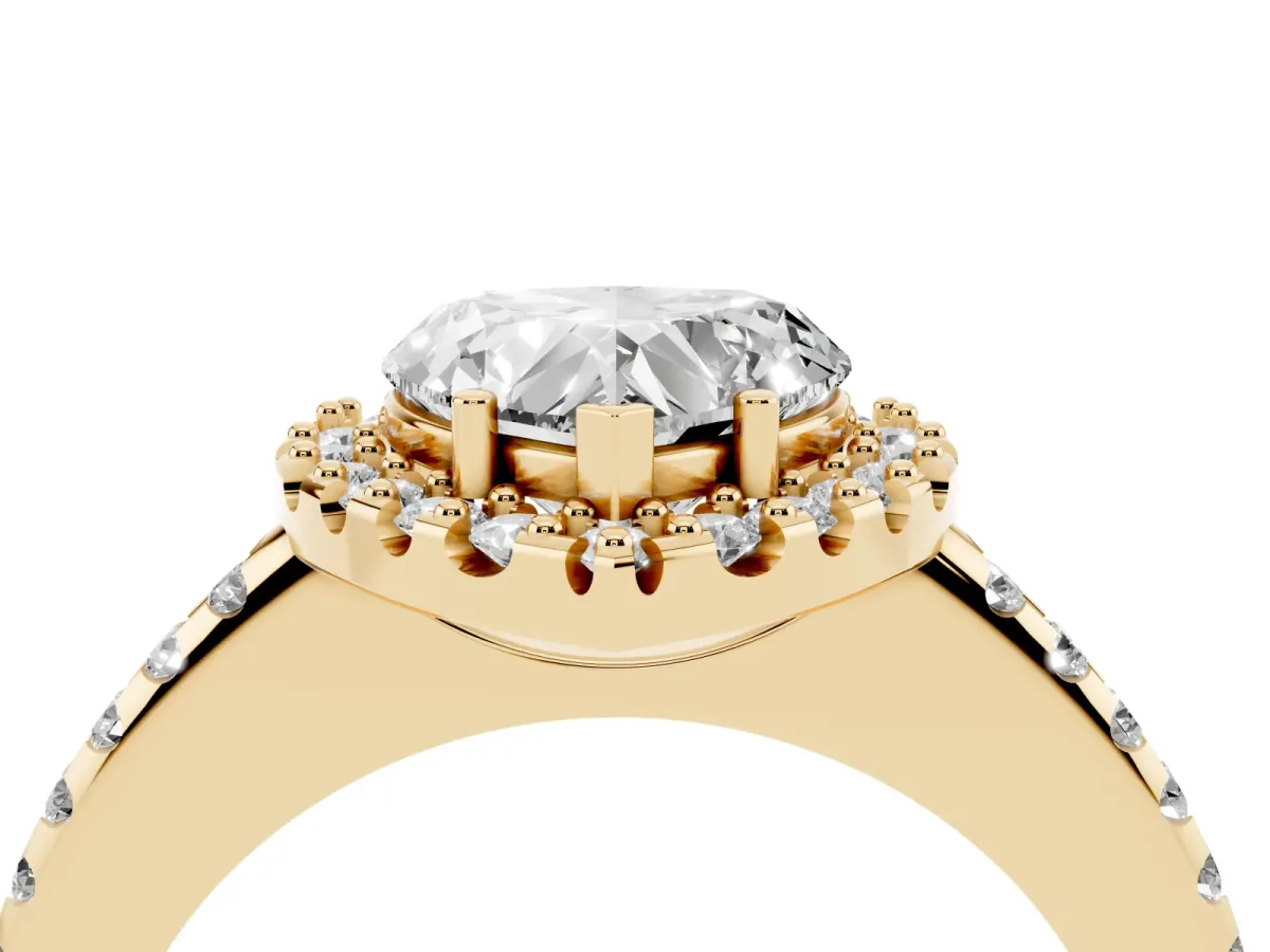 Heart Cut Diamond Pavé Halo Ring with Four-Prong Setting Yellow gold
