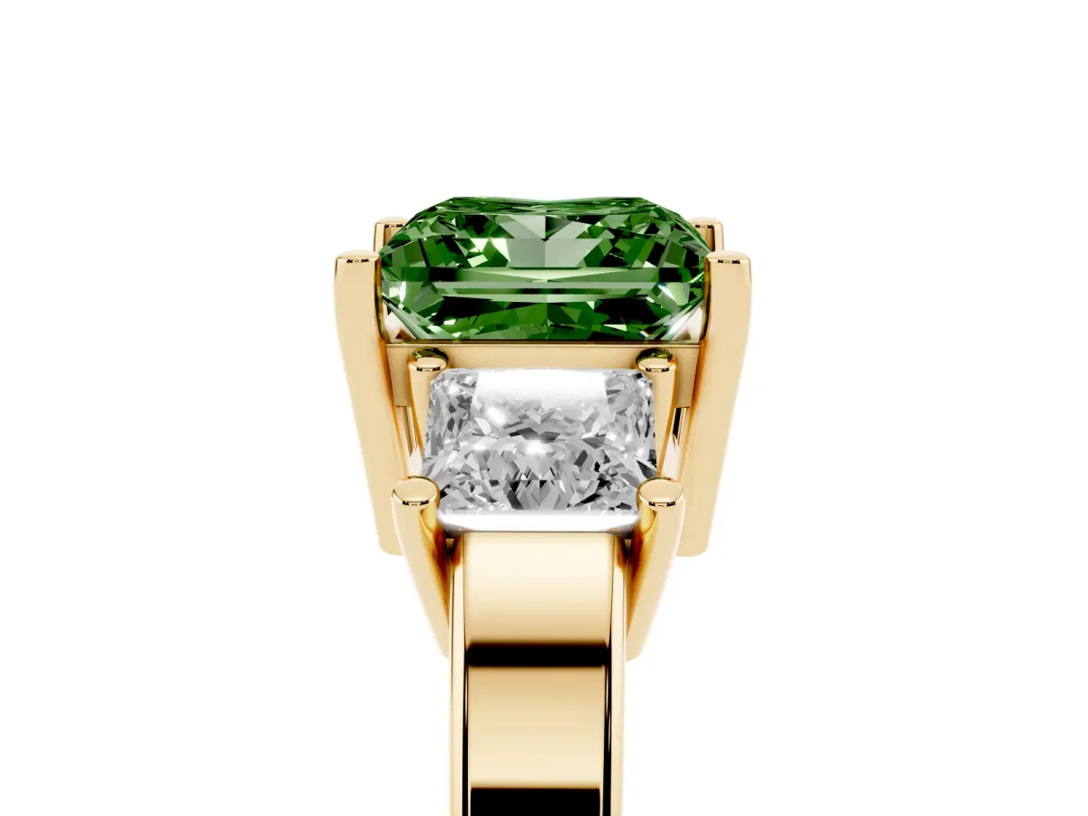 Fancy Green Three-Stone Princess Cut Cut Solitaire Ring with Prong Setting Yellow gold