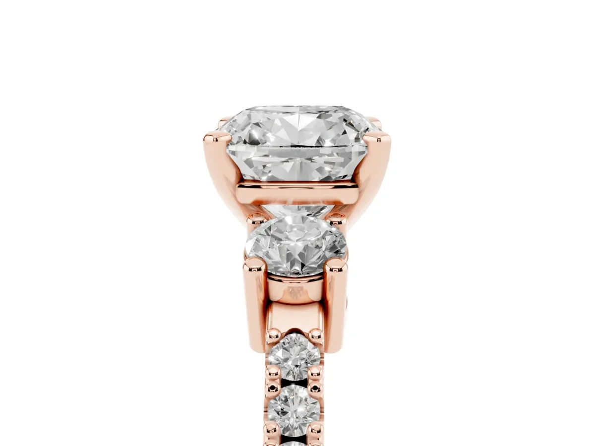 Cushion Cut Three-Stone Diamond Pavé Band with Prong Setting Rose gold