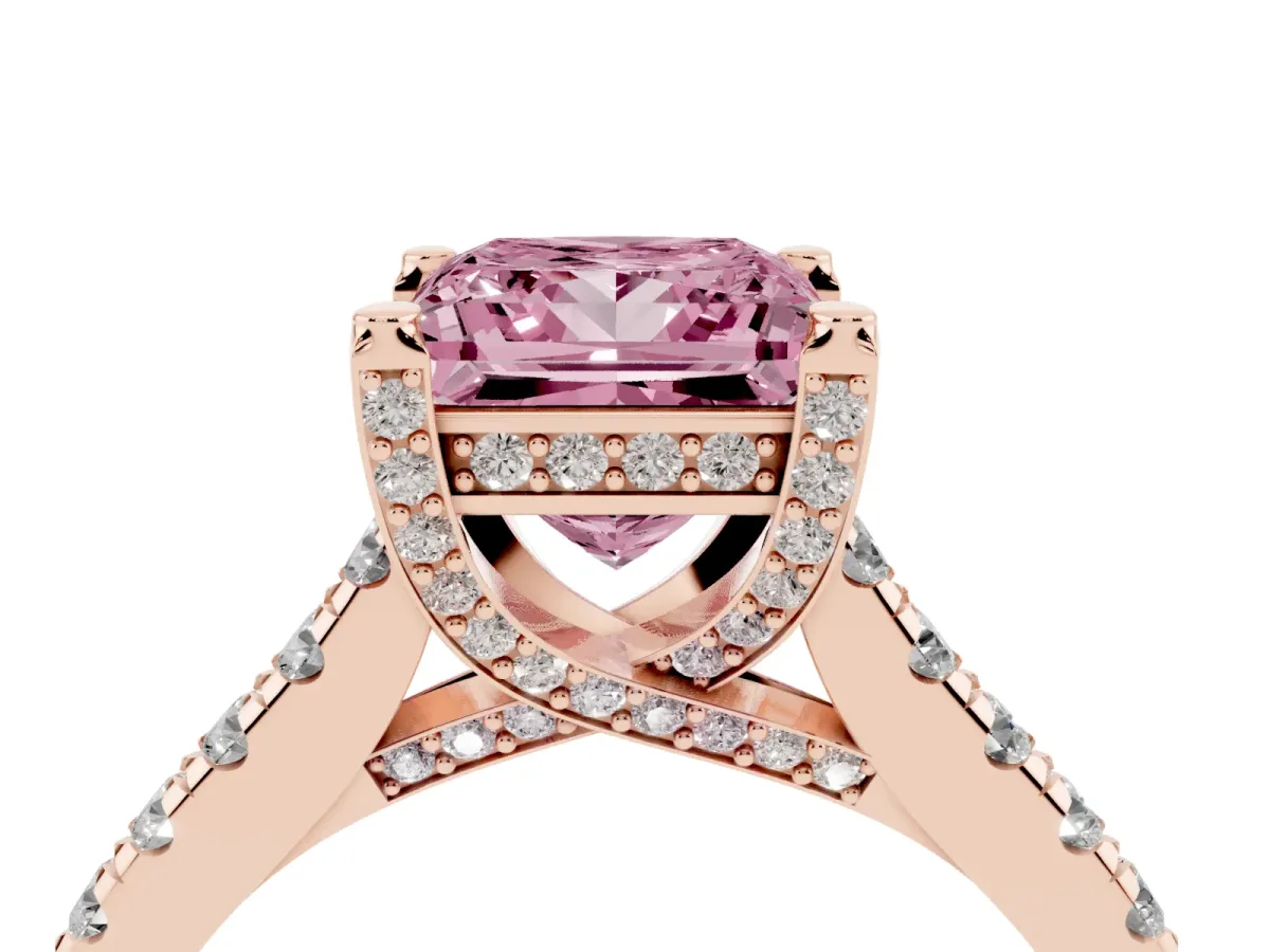 Fancy Pink Princess Cut Brilliant Diamond Solitaire with Pavé Band and Four-Prong Setting Rose gold