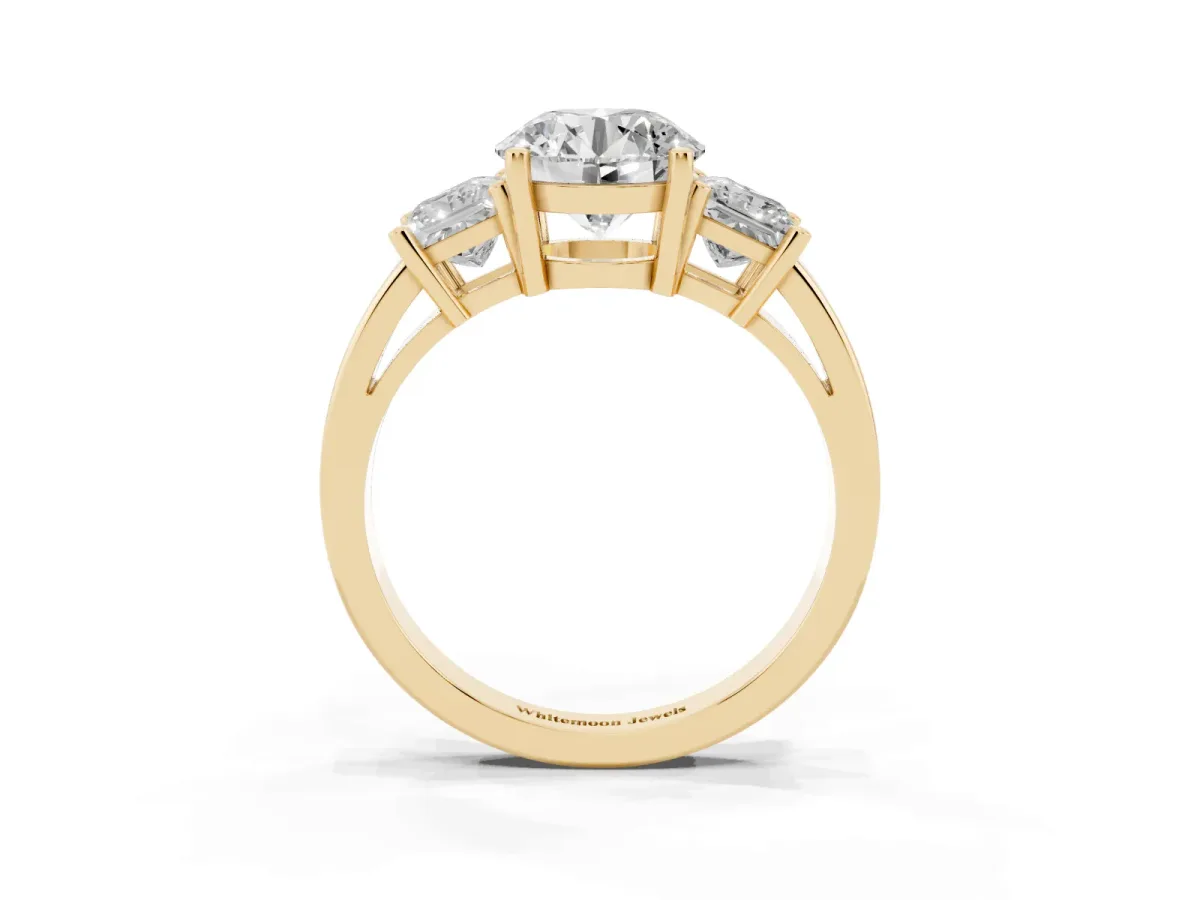 Three-Stone Round Cut Cut Solitaire Ring with Prong Setting Yellow gold