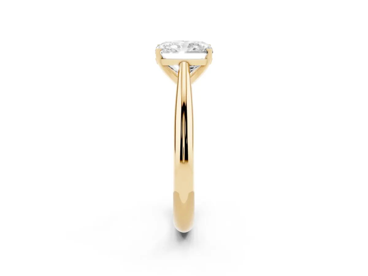 Radiant Cut Diamond Solitaire Engagement Ring with Cathedral Setting and Four-Prong Mount Yellow gold