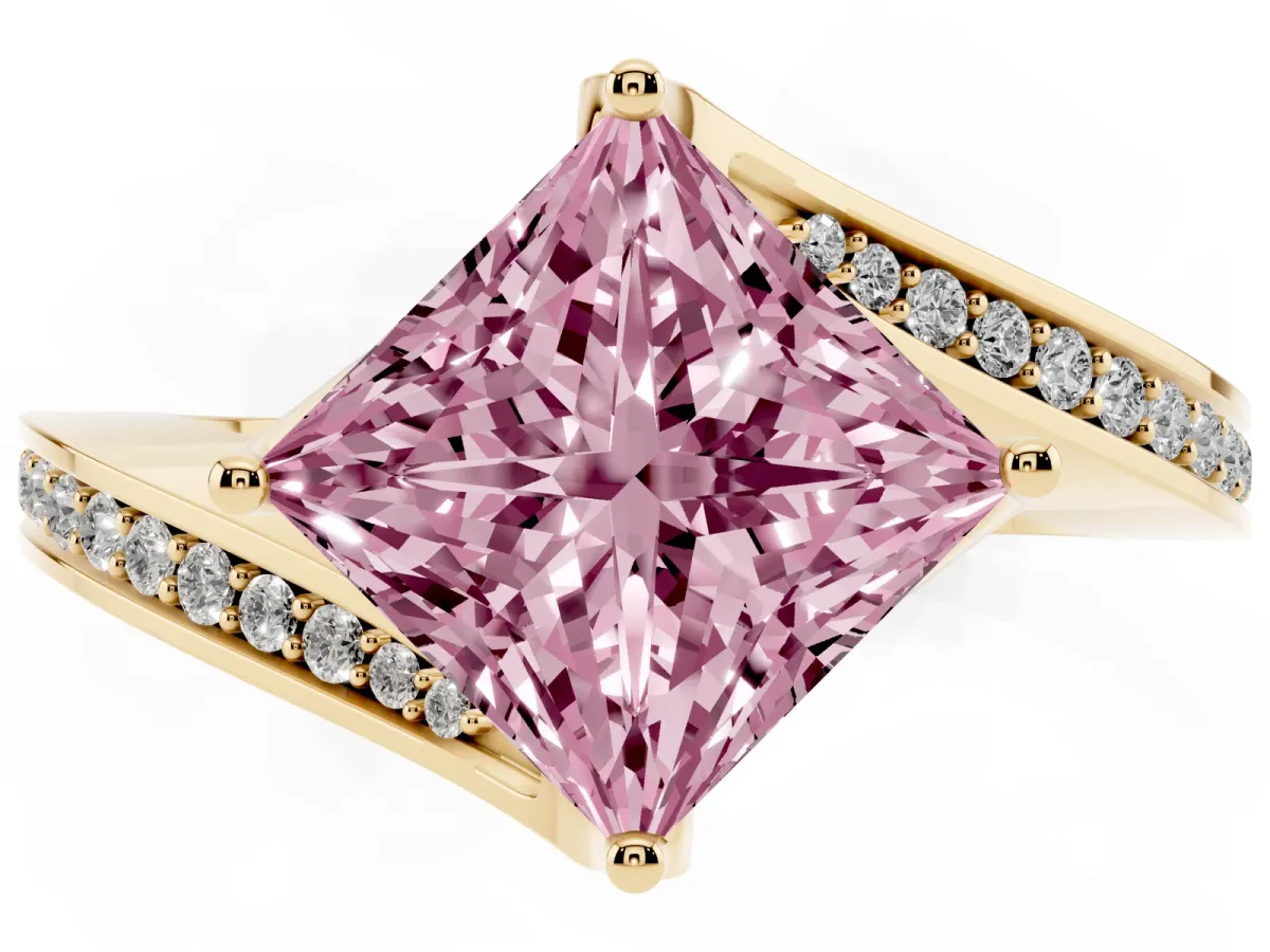Fancy Pink Princess Cut Solitaire Diamond Twist Band with Pavé Setting and Four-Prong Setting Yellow gold