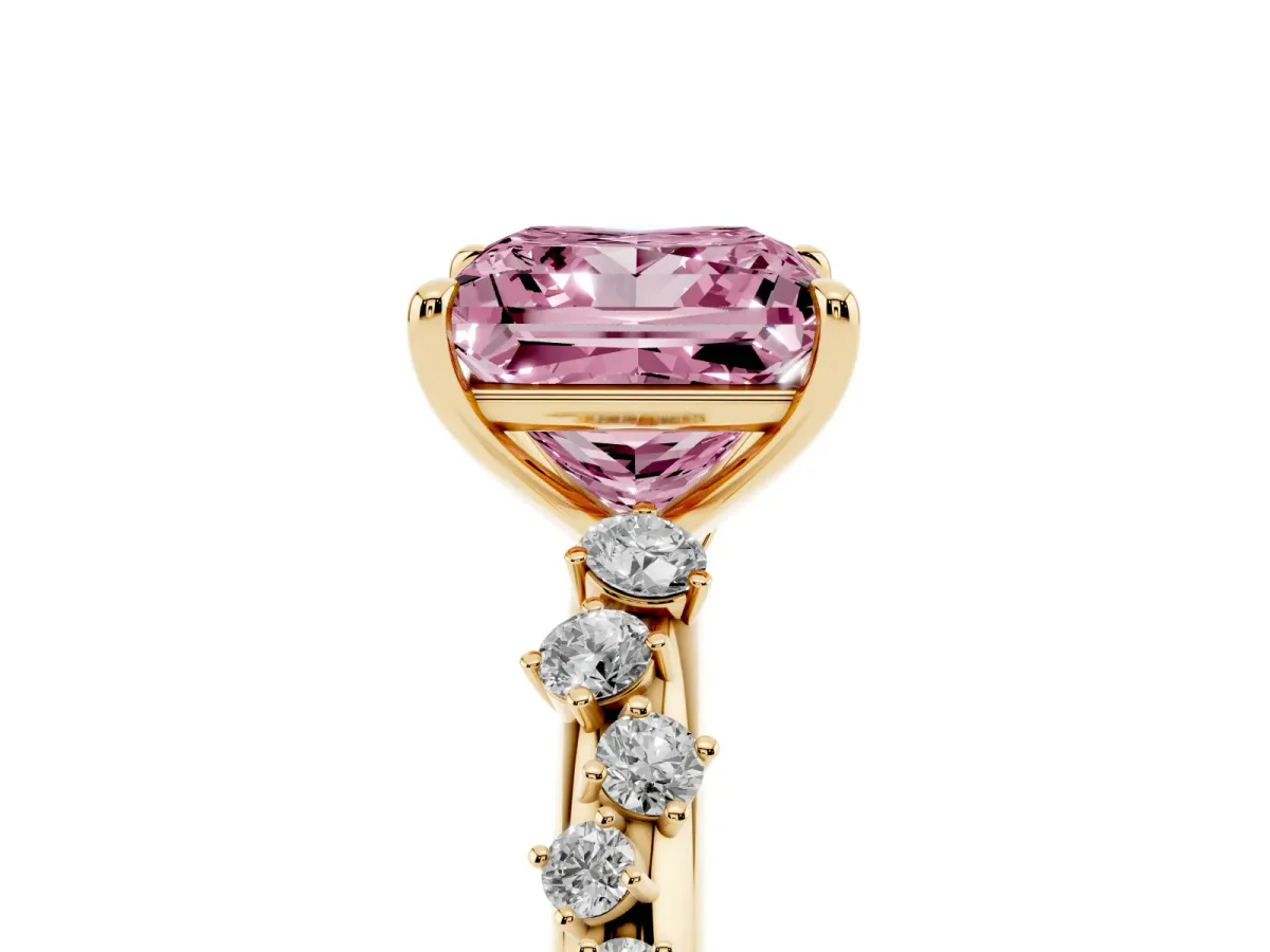 Fancy Pink Princess Cut Diamond Cluster Prong-Set Solitaire Ring Yellow gold