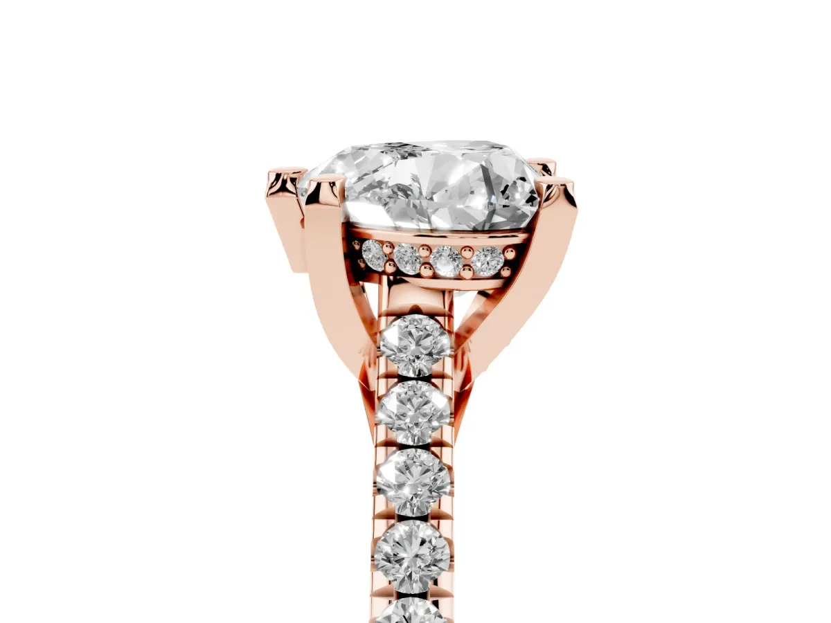 Heart Cut Brilliant Diamond Solitaire with Pavé Band and Four-Prong Setting Rose gold