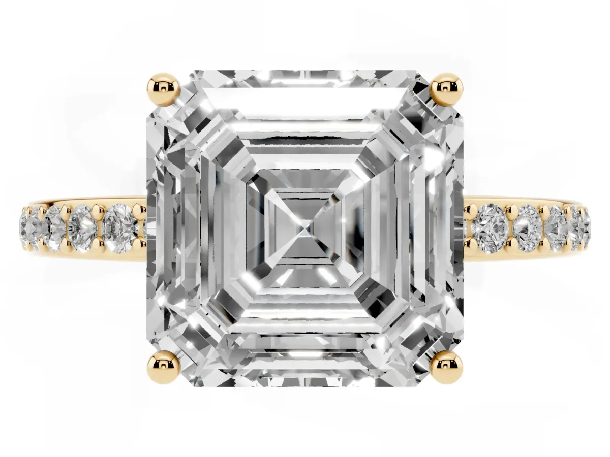 Asscher Cut Cut Diamond Pavé Band Ring with Four-Prong Setting Yellow gold