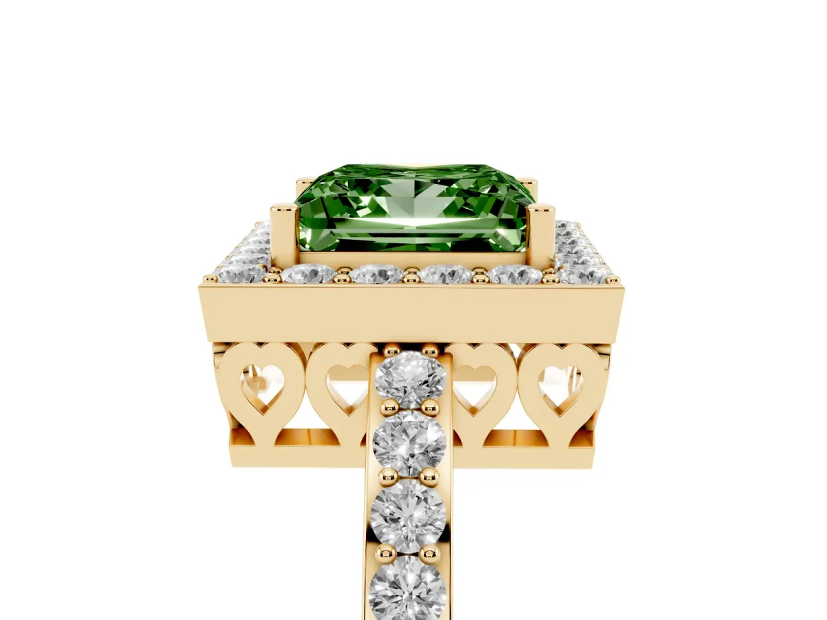Fancy Green Princess Cut Halo Diamond Pavé Band Ring with Prong Setting Yellow gold