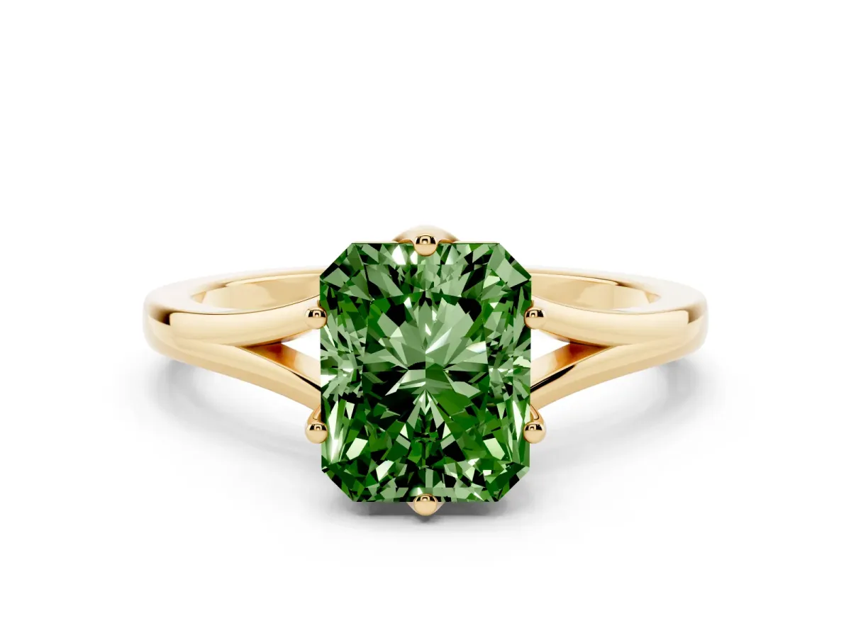 Fancy Green Radiant Cut Solitaire Diamond Ring with Six-Prong Setting and Tapered Band Yellow gold