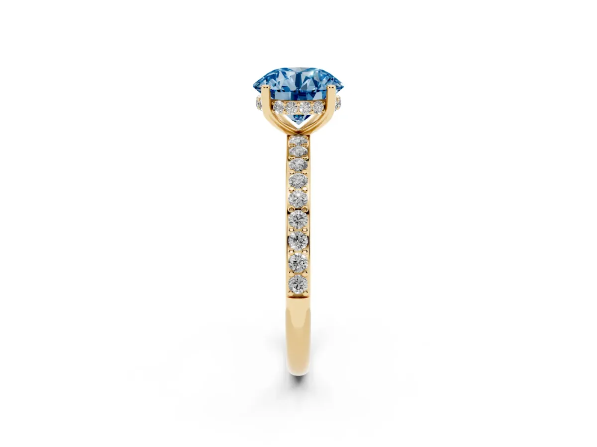 Fancy Blue Round Cut Cut Diamond Pavé Band Ring with Four-Prong Setting Yellow gold