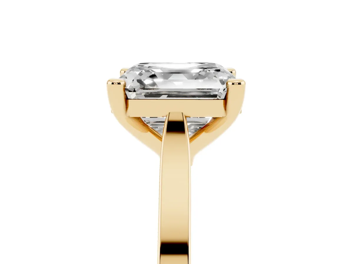 Asscher Cut Solitaire Diamond Ring with Four-Prong Setting and Tapered Band Yellow gold