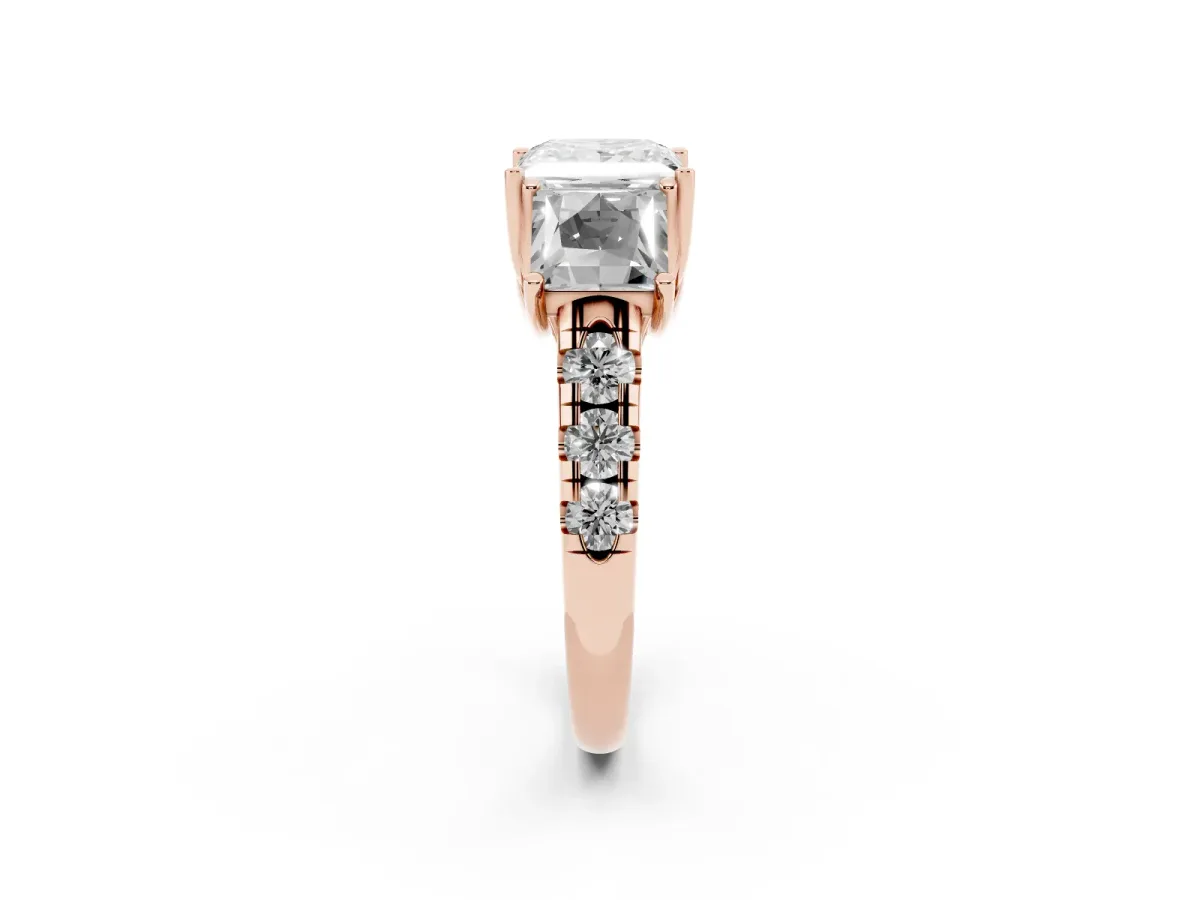 Three-Stone Princess Cut Diamond Pavé Band with Prong Setting Rose gold