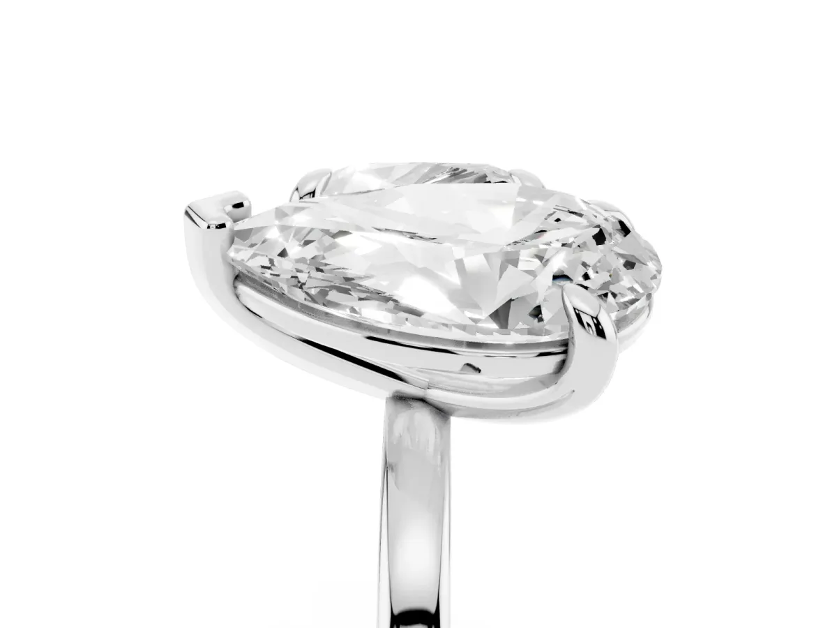 Pear and Cushion Toi Moi Ring with Prong Setting and Plain Band White gold