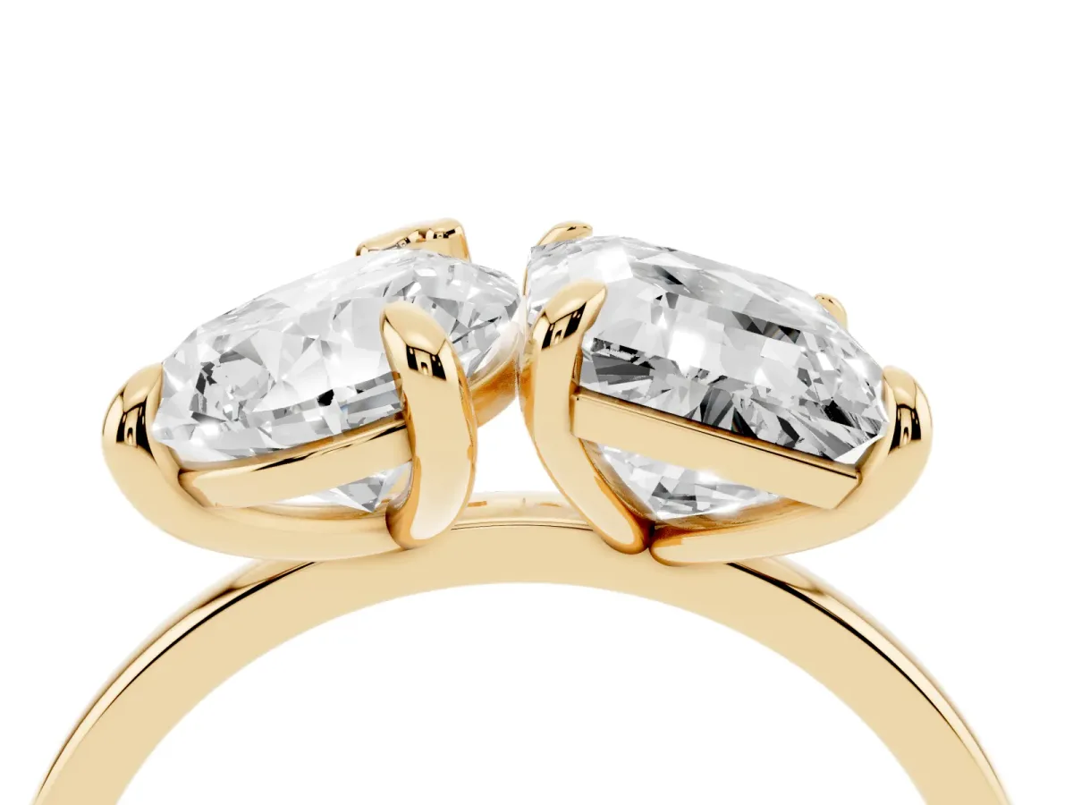 Pear and Radiant Toi Moi Ring with Prong Setting and Plain Band Yellow gold