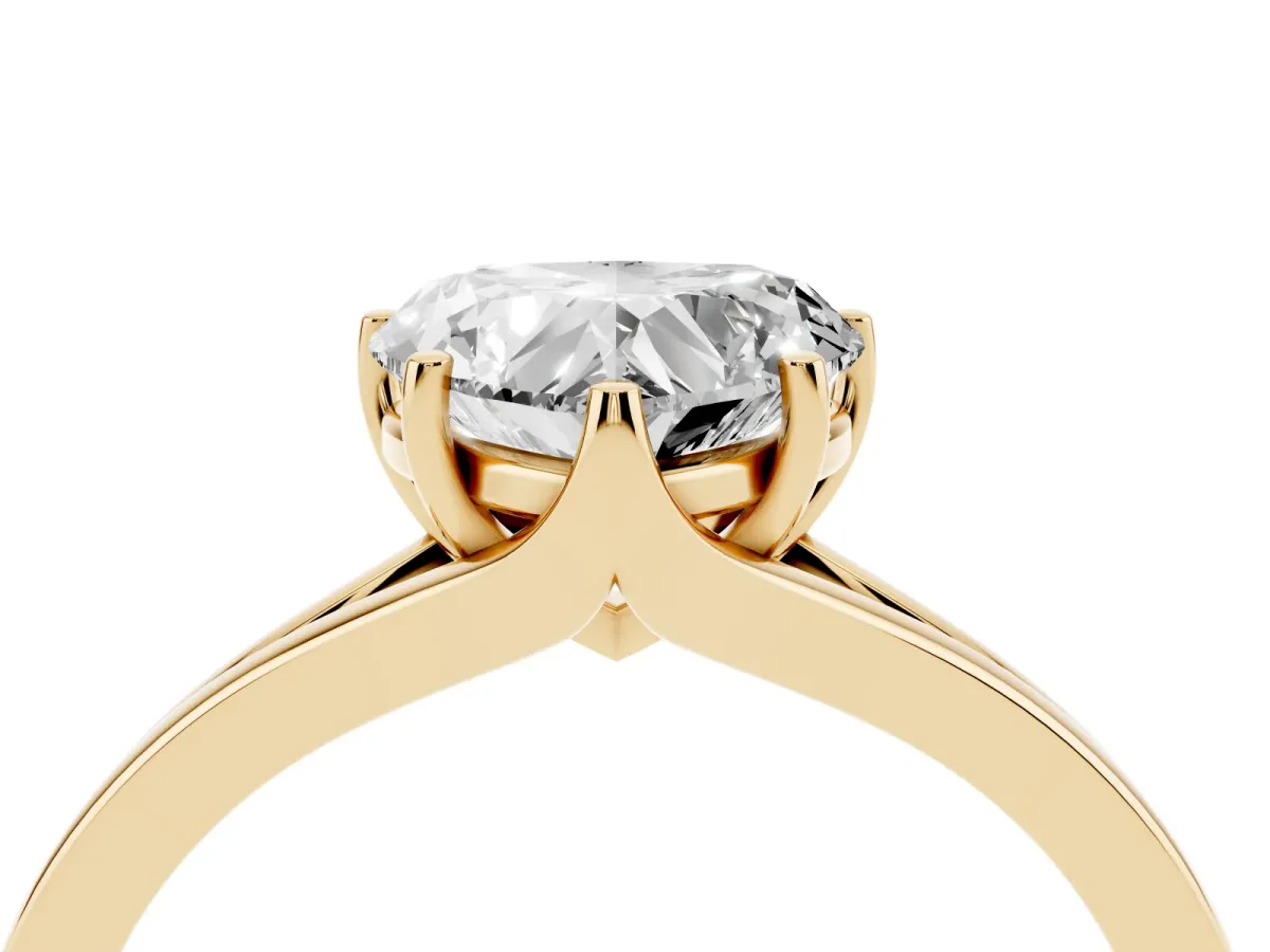 Heart Cut Solitaire Diamond Ring with Six-Prong Setting and Tapered Band Yellow gold