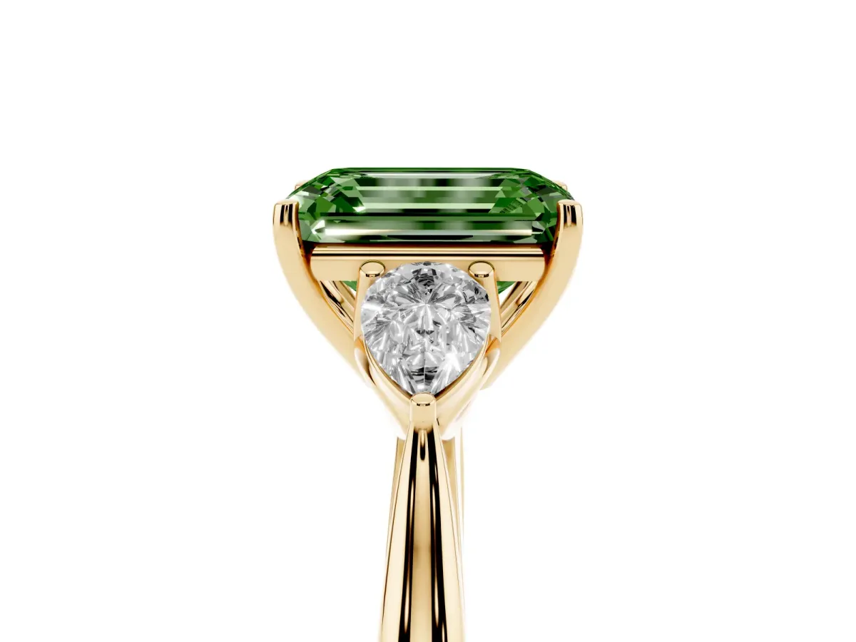 Fancy Green Three-Stone Emerald Cut Brilliant Diamond Solitaire Ring with Tapered Band and Four-Prong Setting Yellow gold