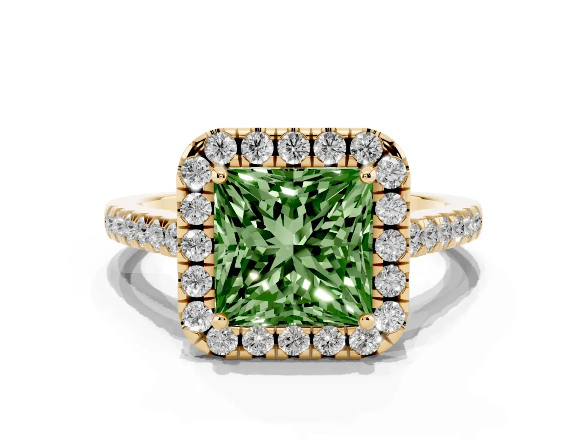 Fancy Green Princess Cut Halo Pavé Diamond Engagement Ring with Four-Prong Setting Yellow gold