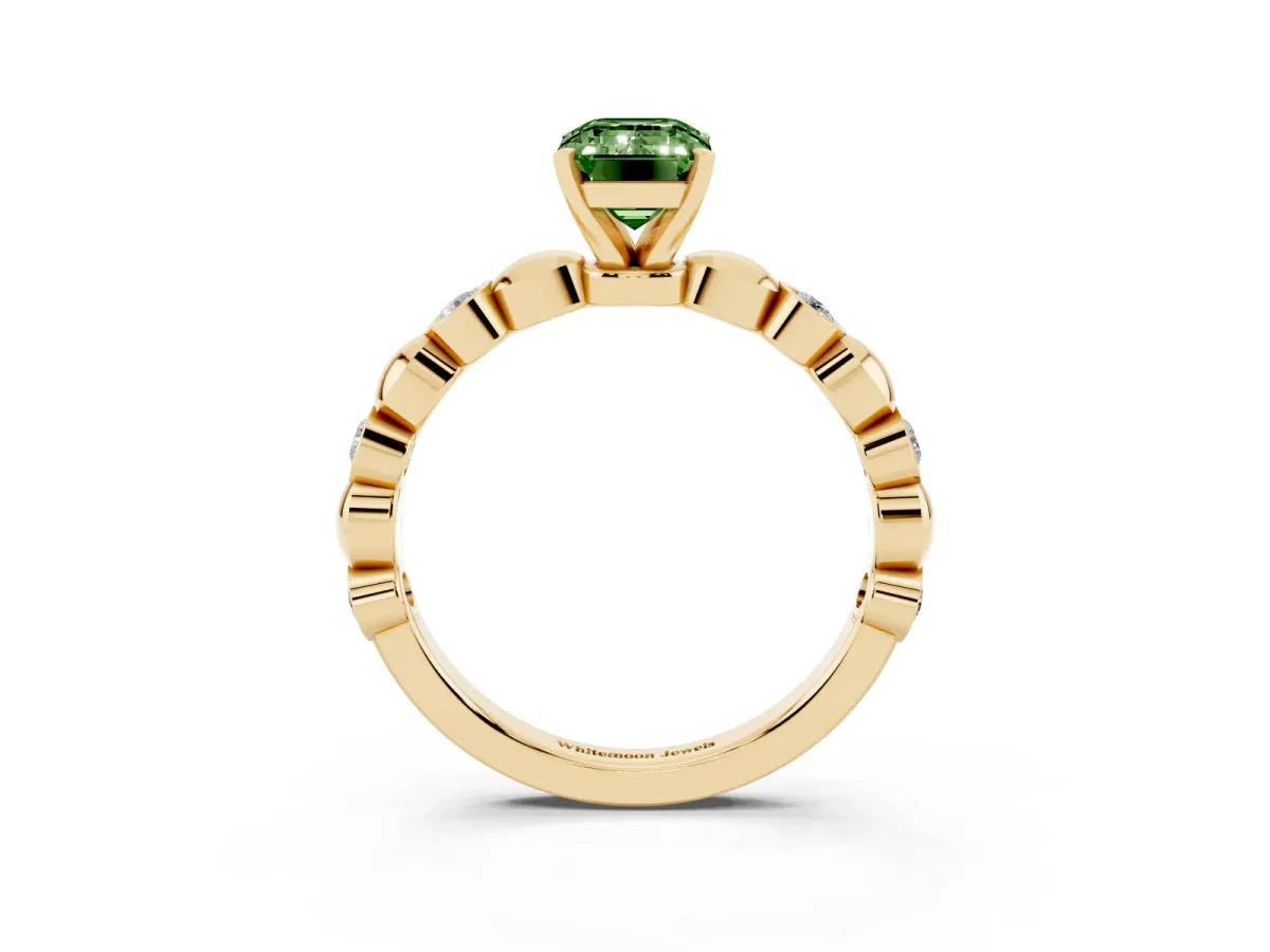 Fancy Green Emerald Cut Solitaire Bezel-Set Diamond Ring with Beaded Band and Four-Prong Setting Yellow gold
