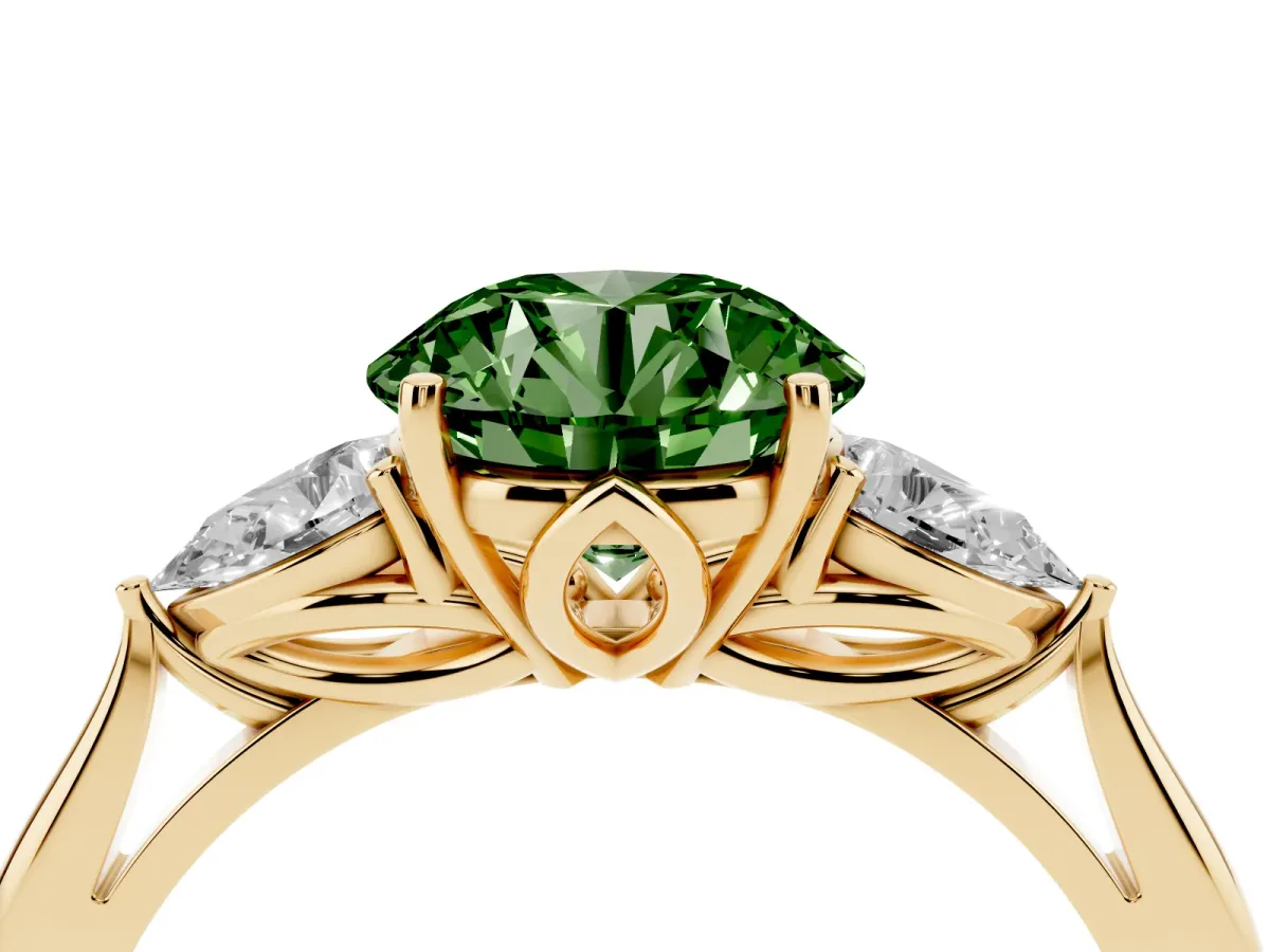 Fancy Green Three-Stone Round Cut Brilliant Diamond Solitaire Ring with Tapered Band and Four-Prong Setting Yellow gold
