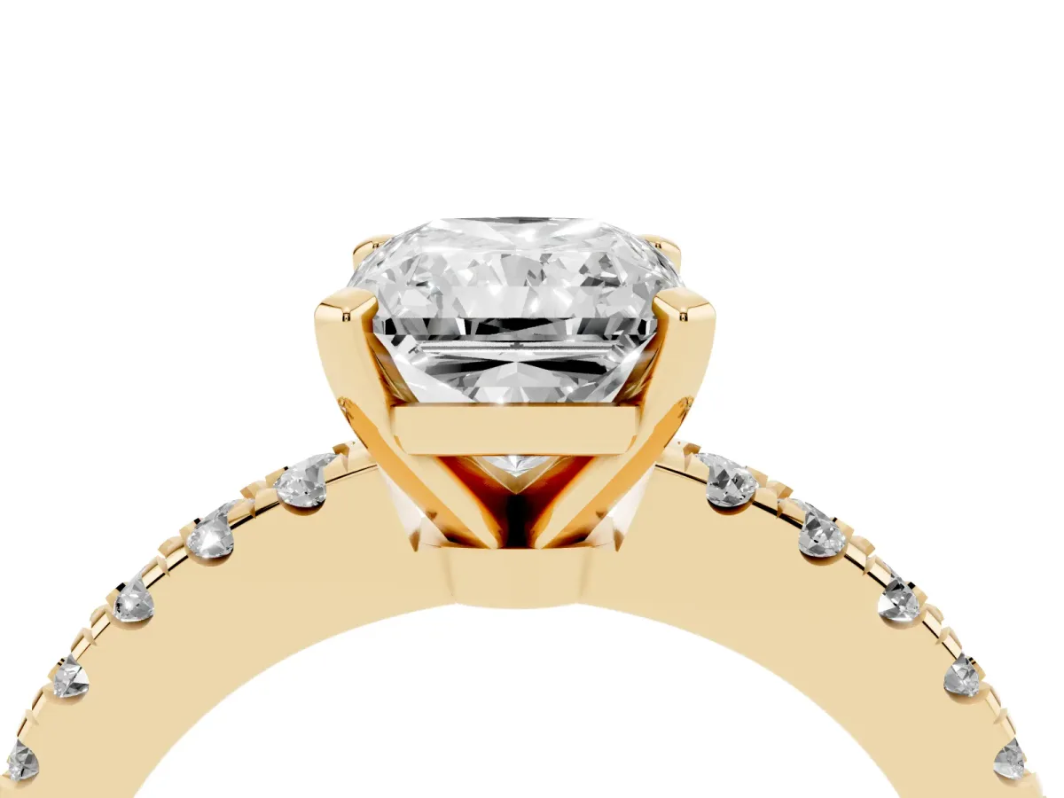 Radiant Cut Solitaire Diamond with Pavé Band and Four-Prong Setting Yellow gold
