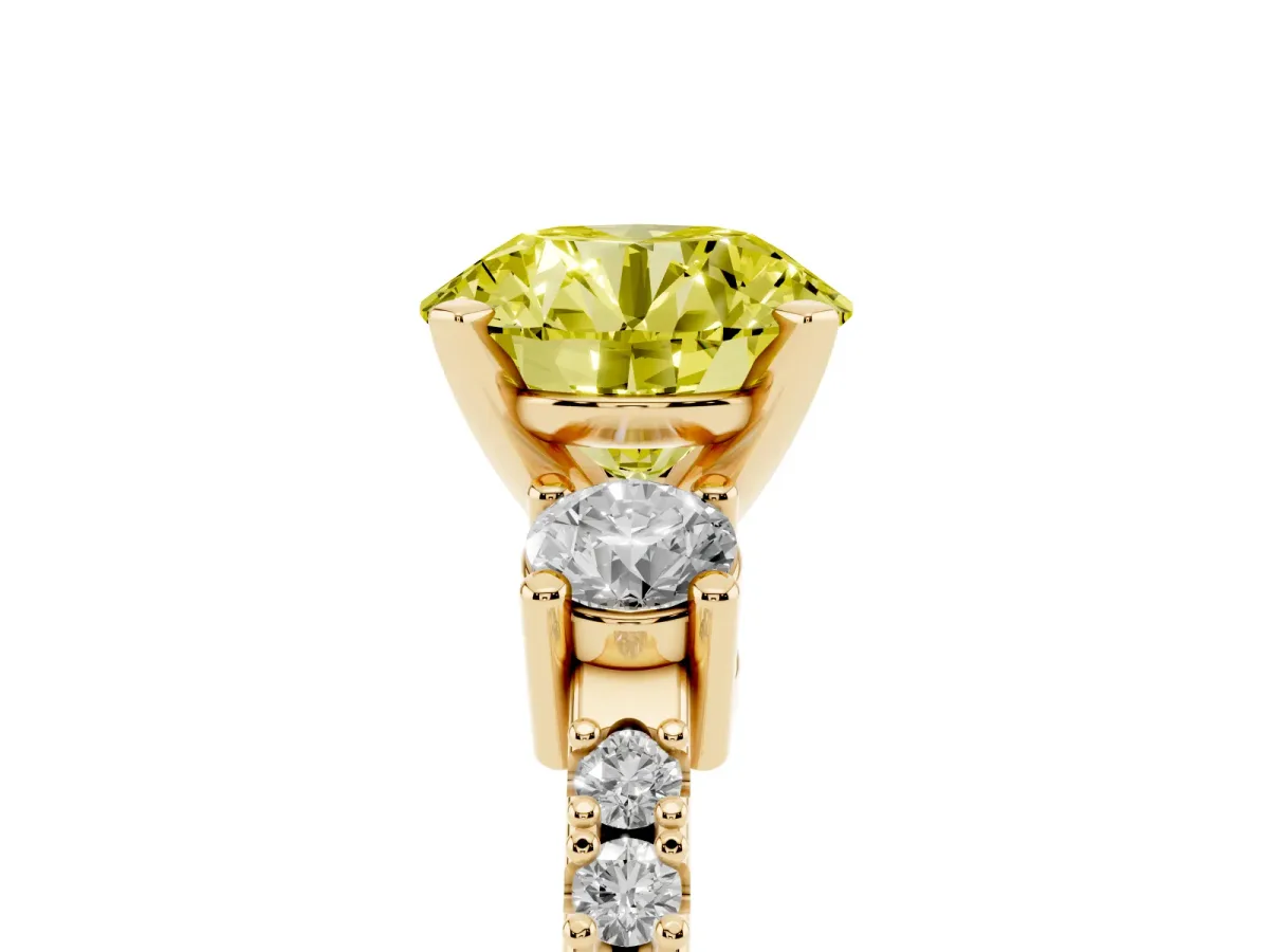 Fancy Yellow Round Cut Three-Stone Diamond Pavé Band with Prong Setting Yellow gold