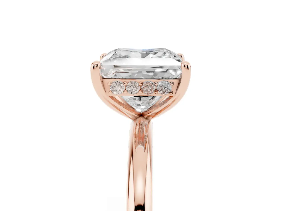 Princess Cut Solitaire Diamond Ring with a Classic Band and Four-Prong Setting Rose gold