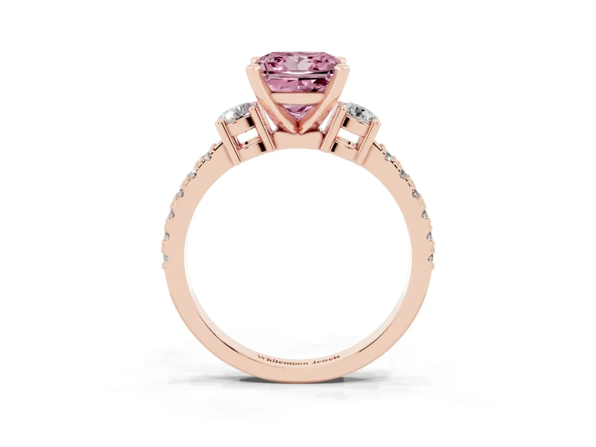 Fancy Pink Princess Cut Three-Stone Diamond Pavé Band with Prong Setting Rose gold