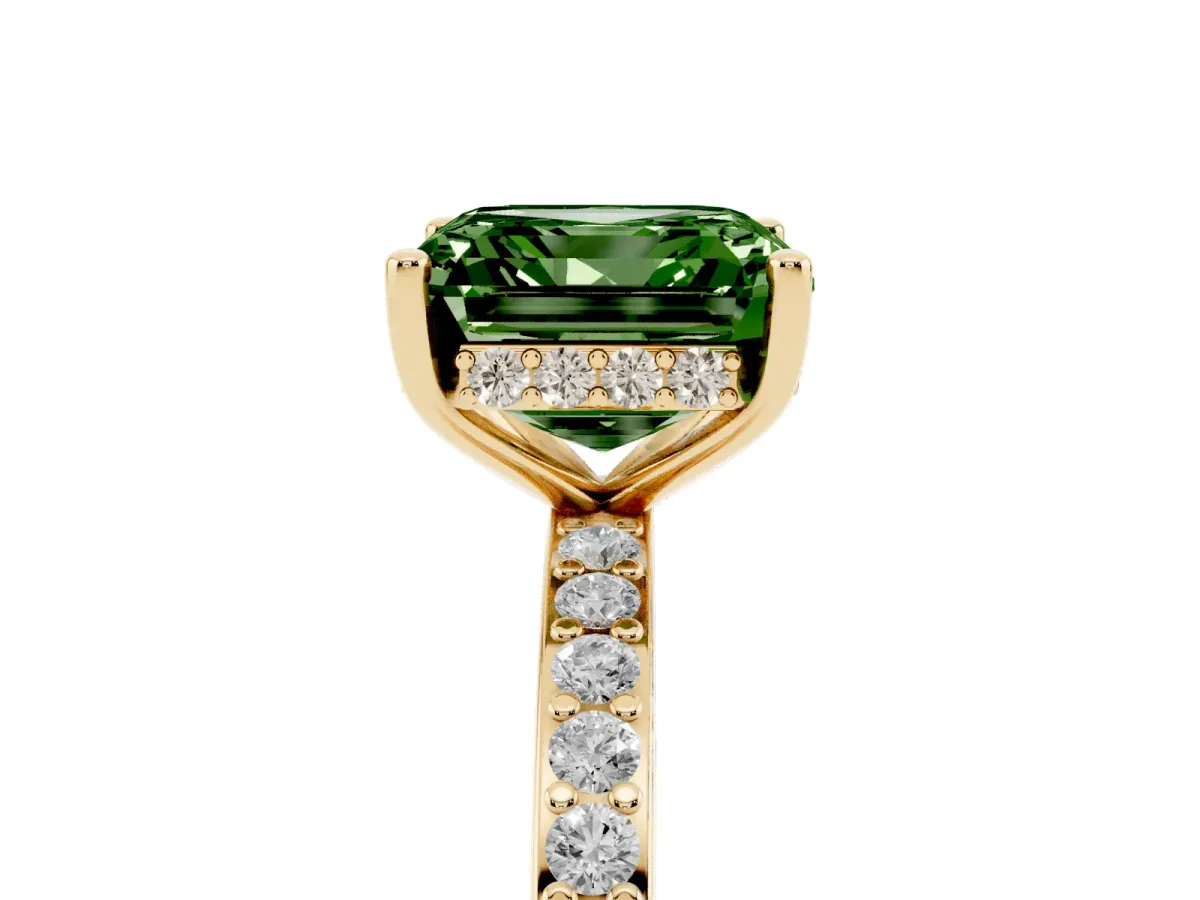 Fancy Green Asscher Cut Cut Diamond Pavé Band Ring with Four-Prong Setting Yellow gold