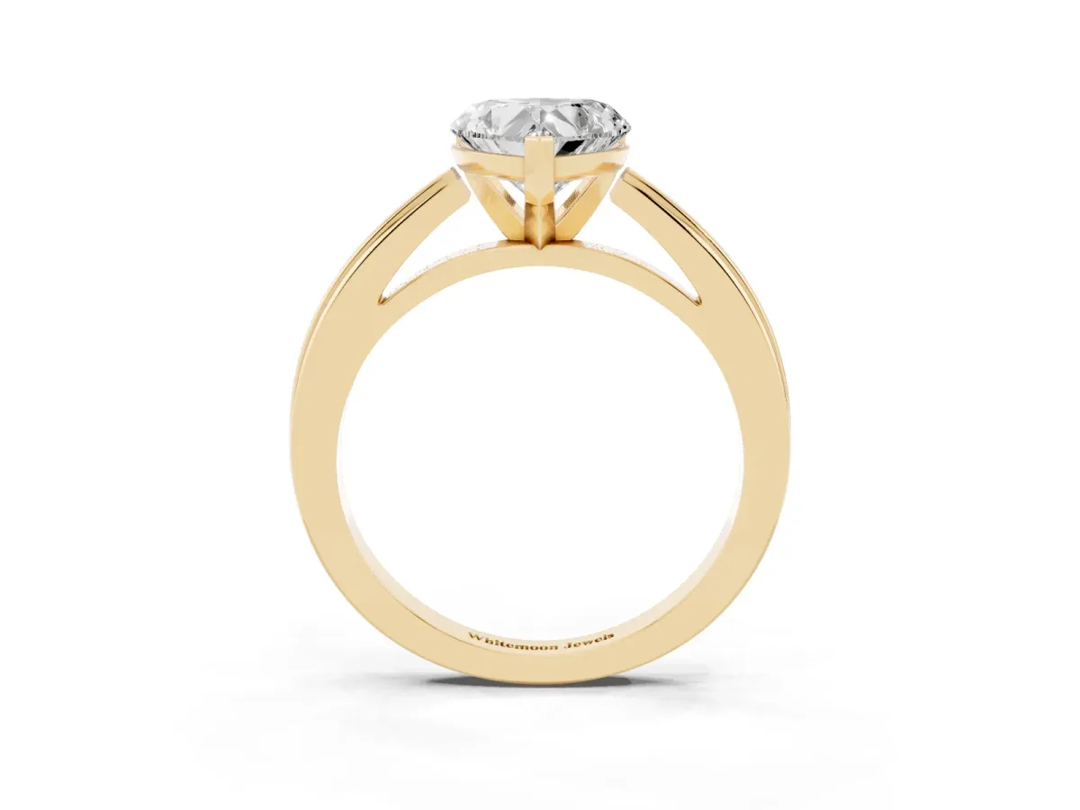 Heart Cut Solitaire Diamond Ring with Four-Prong Setting and Classic Band Yellow gold