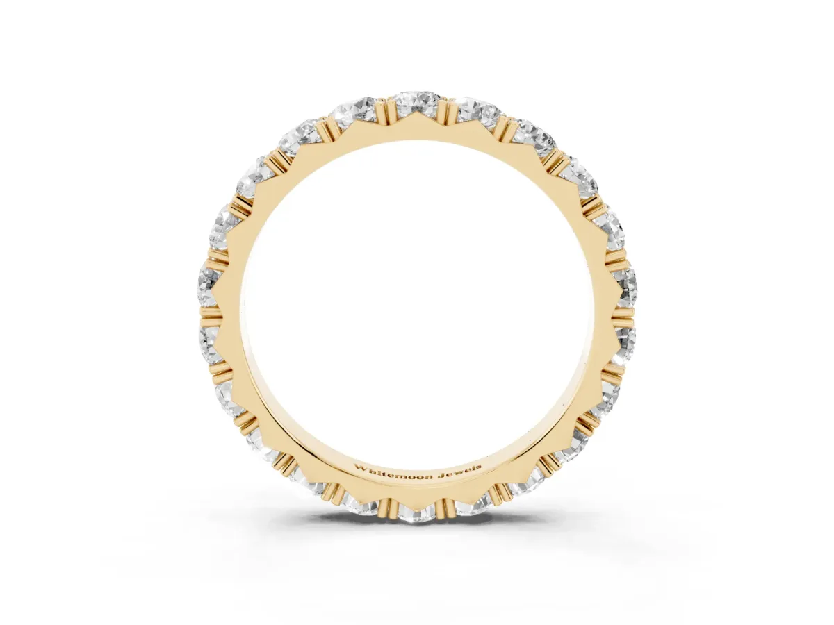 Round Diamond Eternity Band with Pavé Setting and Shared Prong Yellow gold
