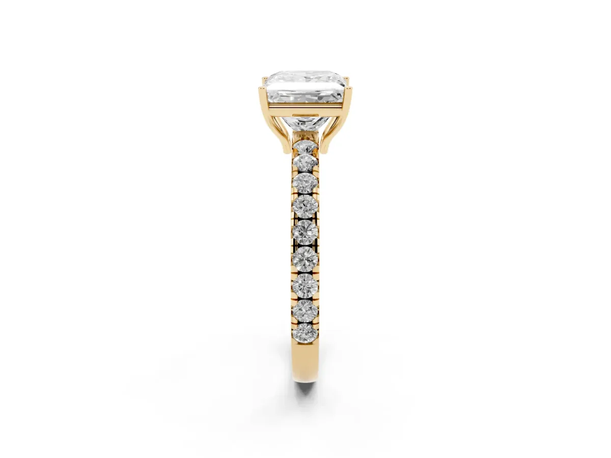 Princess Cut Diamond Pavé Solitaire Engagement Ring with Four-Prong Setting Yellow gold