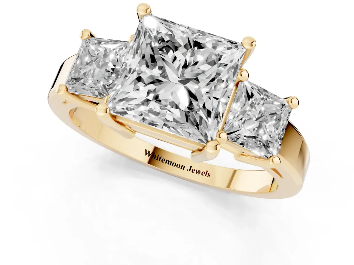 Three-Stone Princess Cut Cut Solitaire Ring with Prong Setting Yellow gold