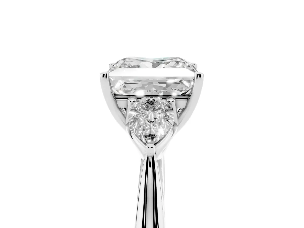 Three-Stone Princess Cut Brilliant Diamond Solitaire Ring with Tapered Band and Four-Prong Setting White gold