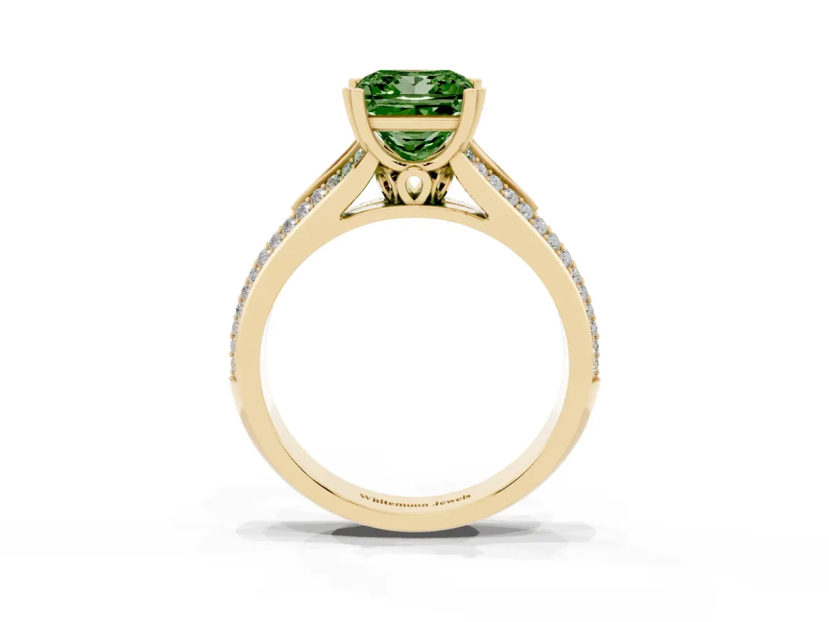 Fancy Green Princess Cut Diamond Split Shank Engagement Ring with Pavé Band Yellow gold