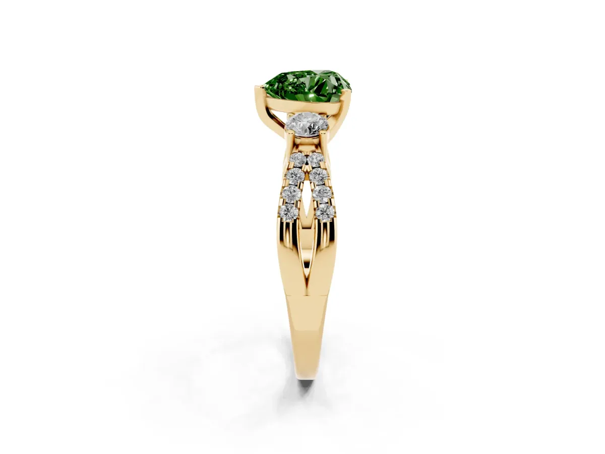 Fancy Green Heart Cut Diamond Three-Stone Ring with Pavé Split Shank and Four-Prong Setting Yellow gold