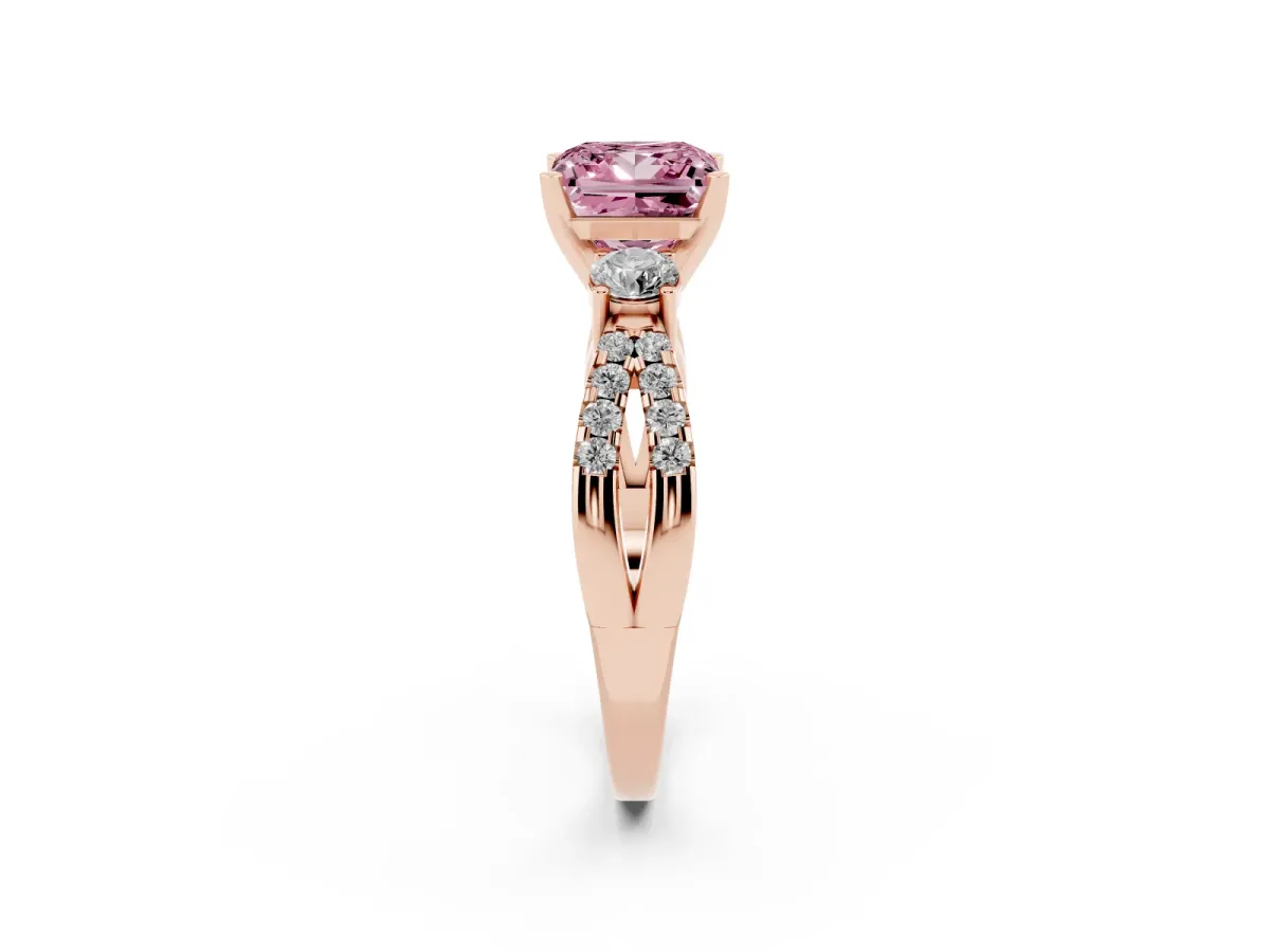 Fancy Pink Princess Cut Diamond Three-Stone Ring with Pavé Split Shank and Four-Prong Setting Rose gold