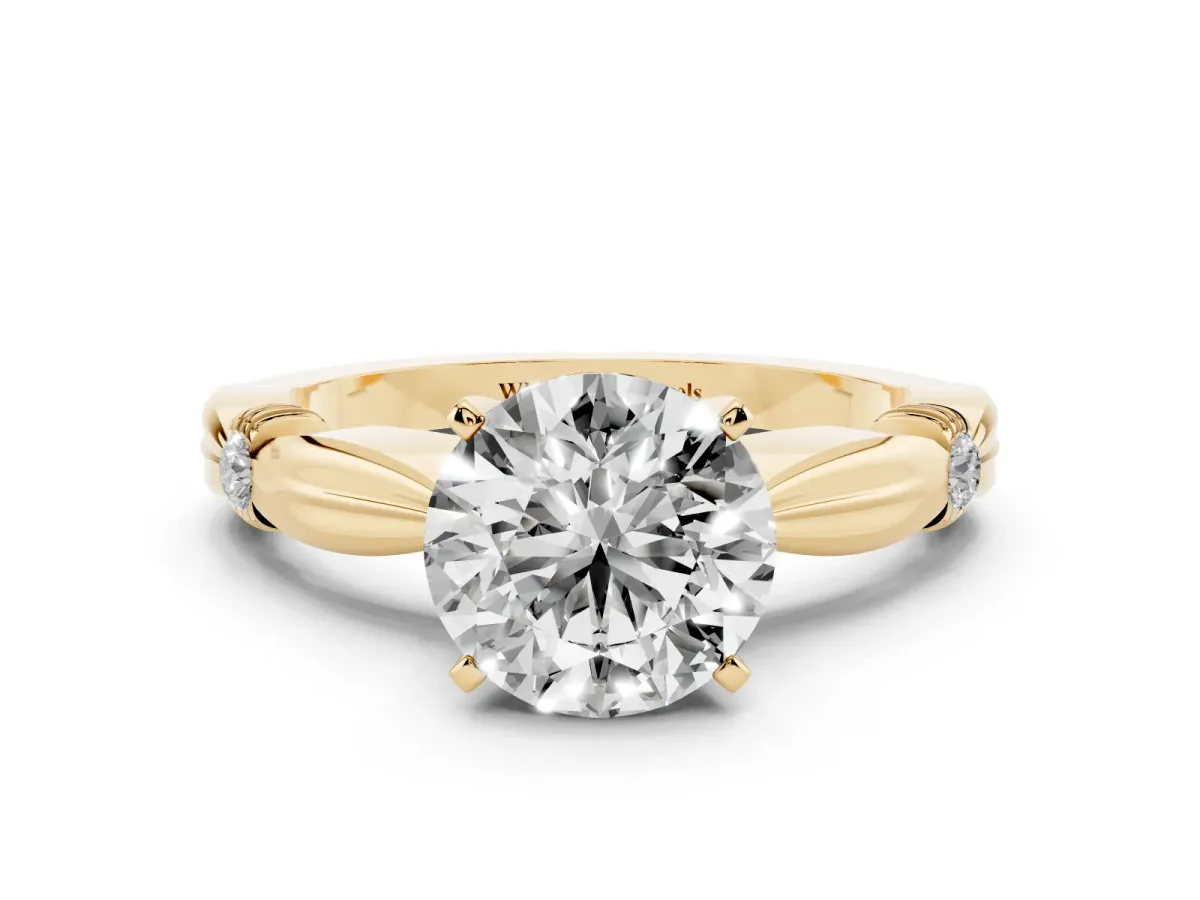 Round Cut Solitaire Diamond Twisted Band with Four-Prong Setting Yellow gold