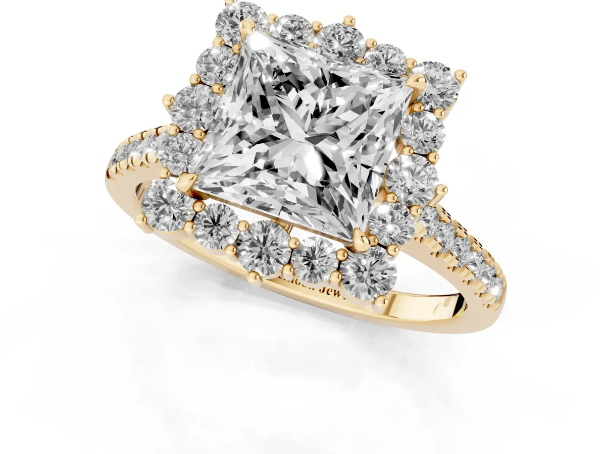 Princess Cut Halo Diamond Ring with Pavé Band and Prong Setting Yellow gold
