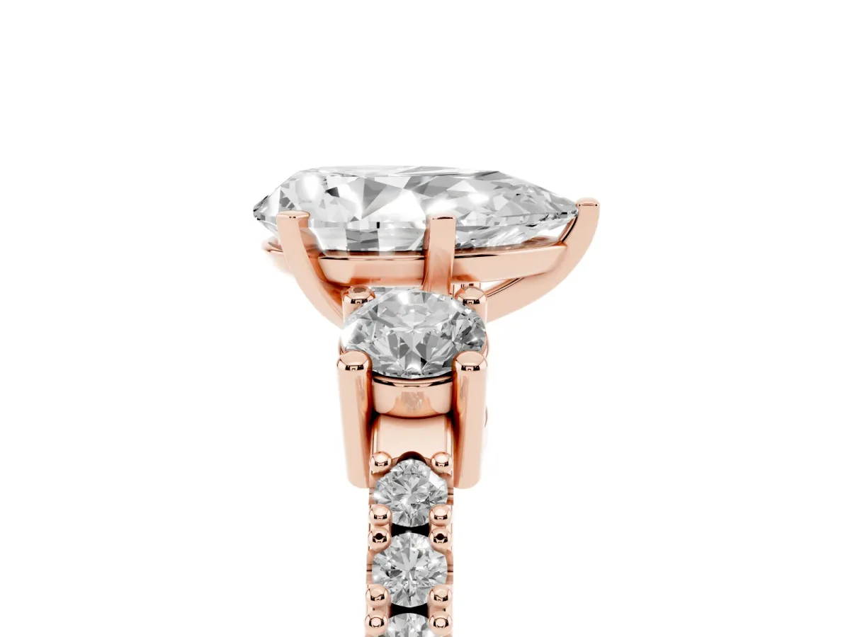 Pear Cut Three-Stone Diamond Pavé Band with Prong Setting Rose gold