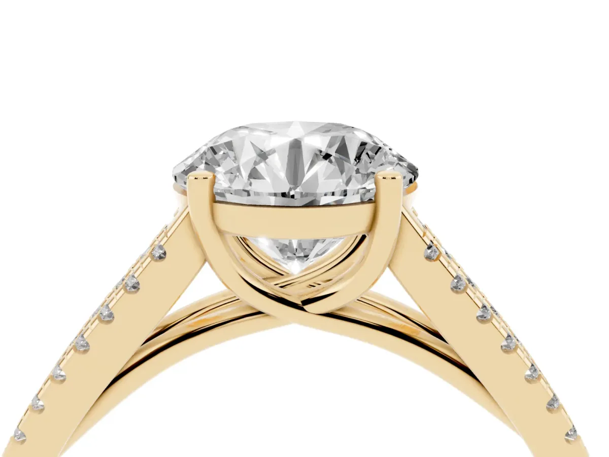 Round Cut Diamond Solitaire Engagement Ring with Split Shank Pavé Band Yellow gold
