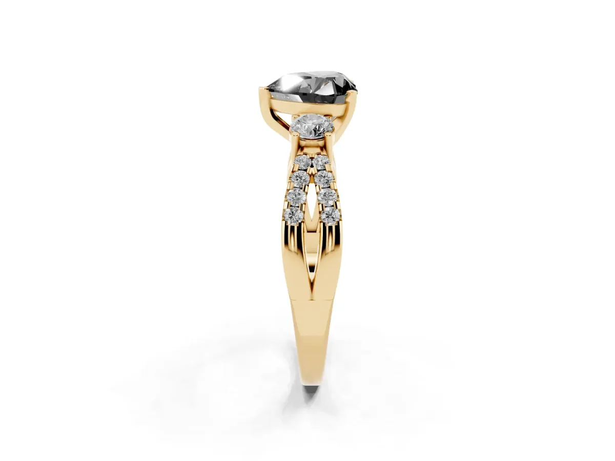 Fancy Black Heart Cut Diamond Three-Stone Ring with Pavé Split Shank and Four-Prong Setting Yellow gold
