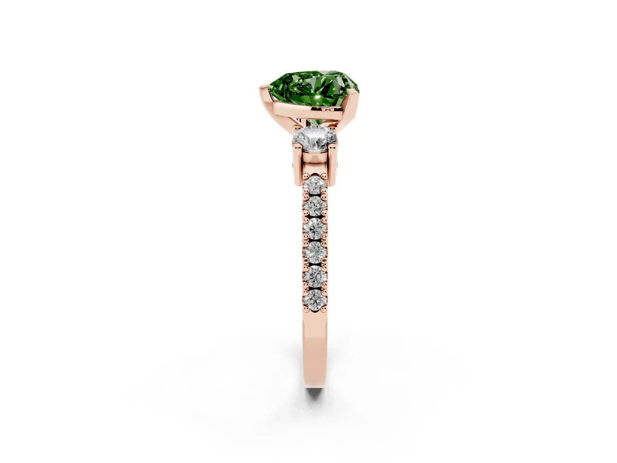 Fancy Green Heart Cut Three-Stone Diamond Pavé Band with Prong Setting Rose gold