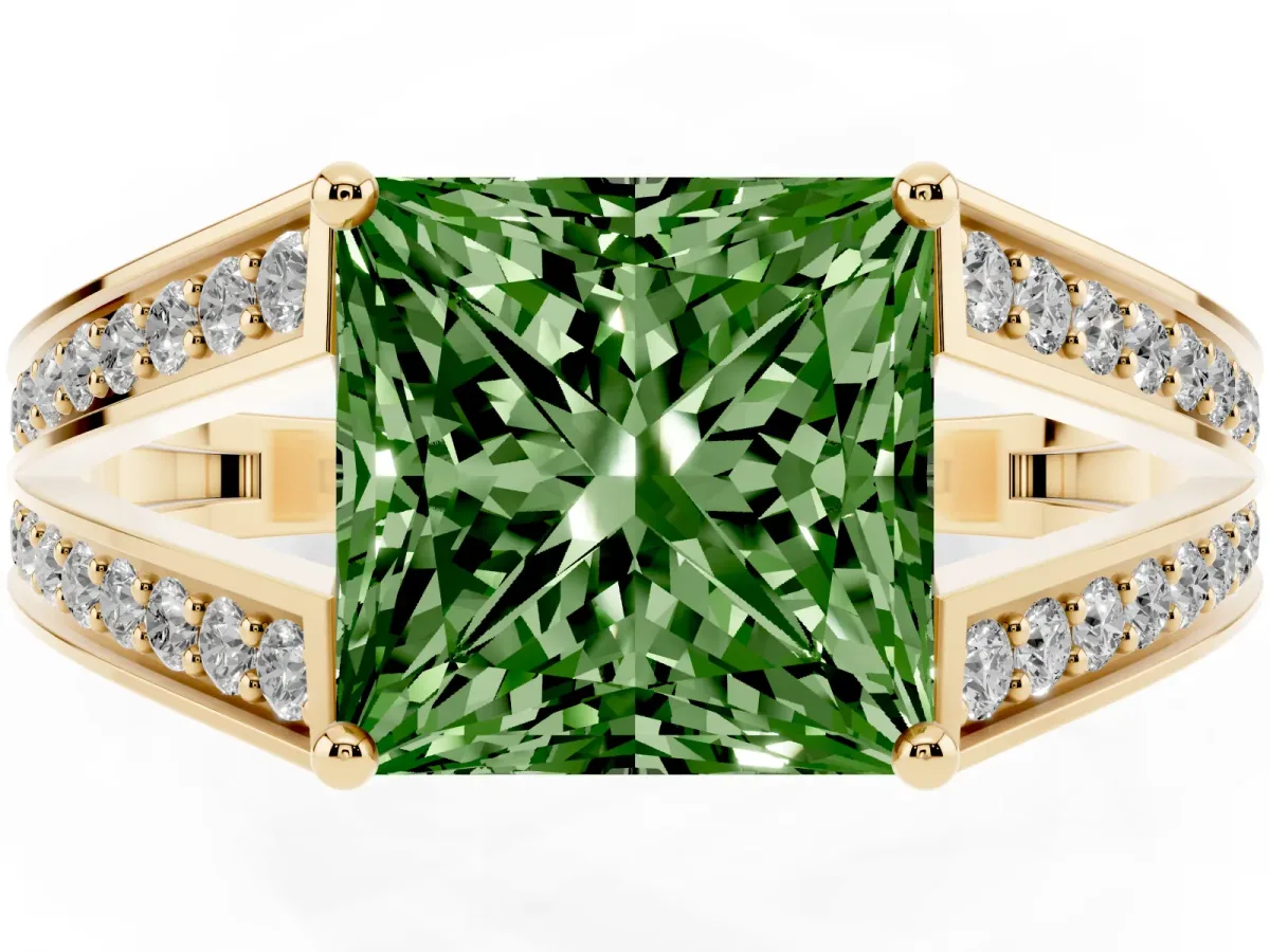 Fancy Green Princess Cut Diamond Split Shank Ring with Pavé Band and Four-Prong Setting Yellow gold