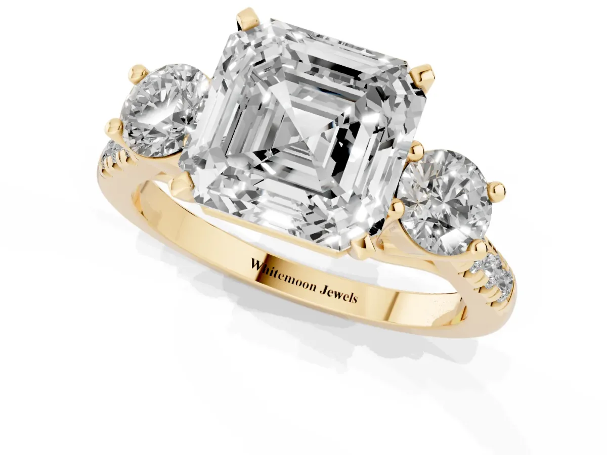 Three-Stone Asscher Cut Diamond Pavé Band with Four-Prong Setting Yellow gold