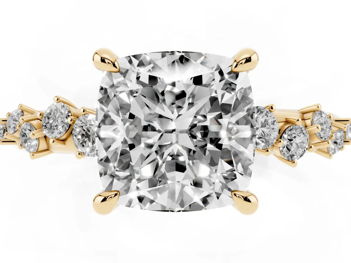 Cushion Cut Cut Diamond Vine Band with Four-Prong Setting Yellow gold
